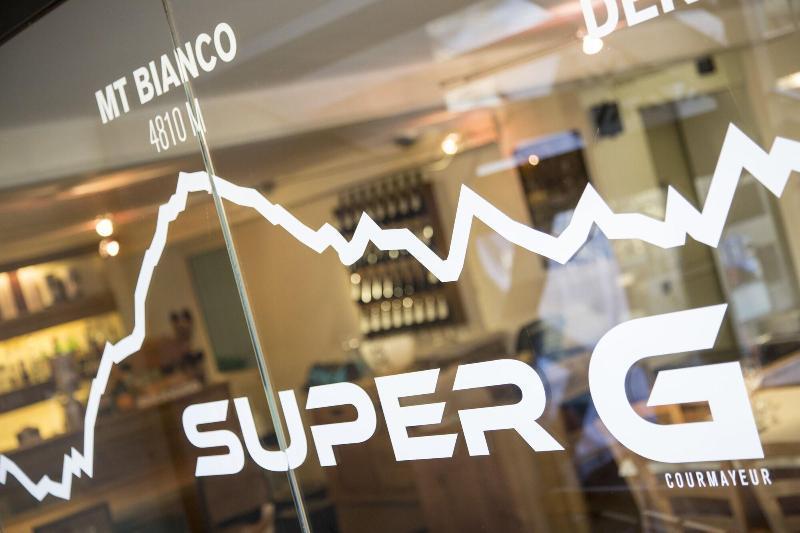 Super G Hotell Courmayeur Eksteriør bilde