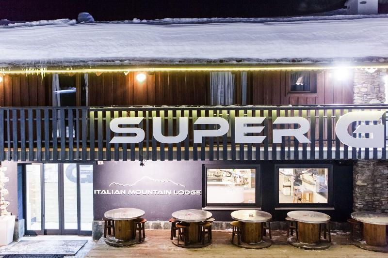 Super G Hotell Courmayeur Eksteriør bilde